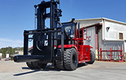 Taylor X925 Heavy Duty Forklift Center profile operating on jobsite
